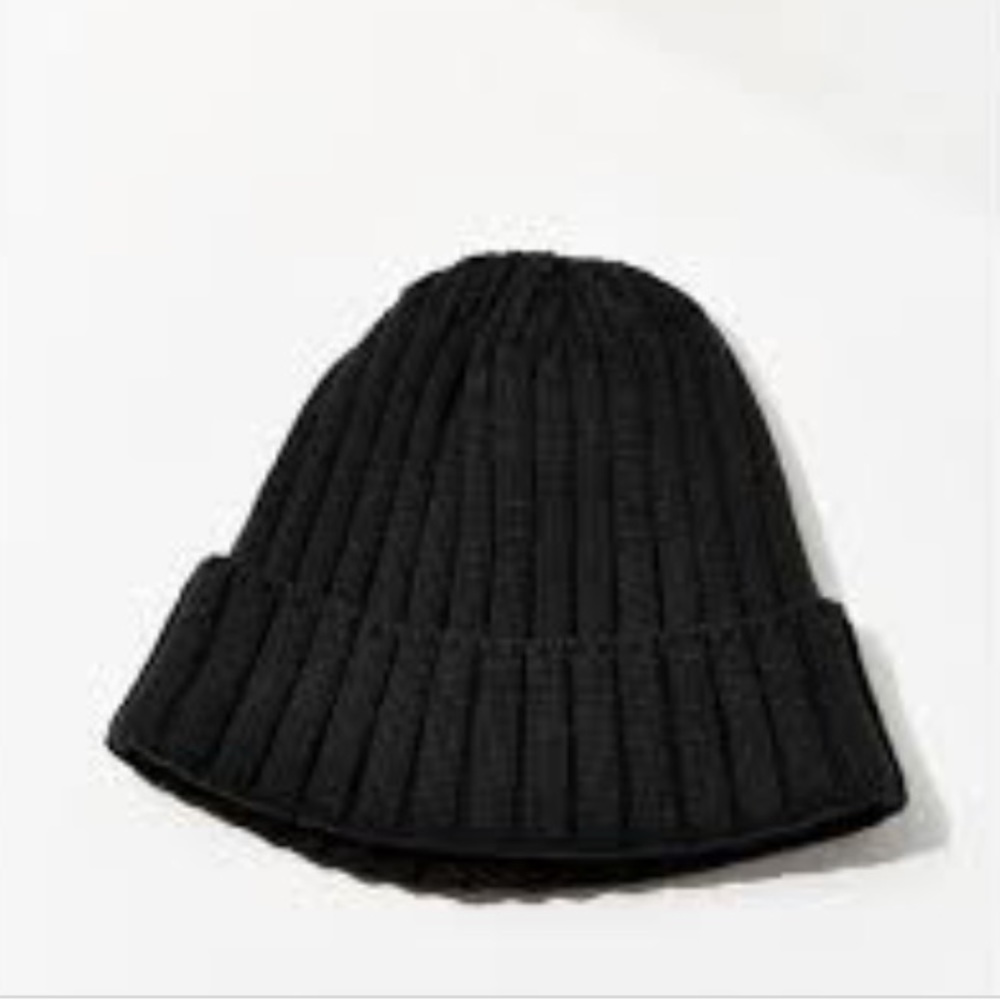 Uo fisherman beanie
